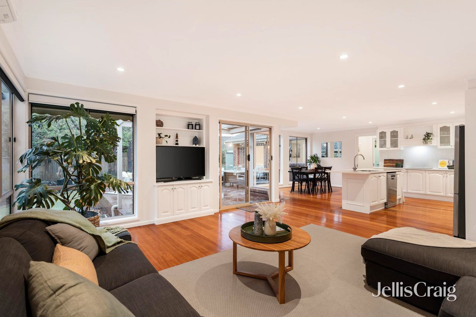 19 Hillcrest Court, Donvale image 4