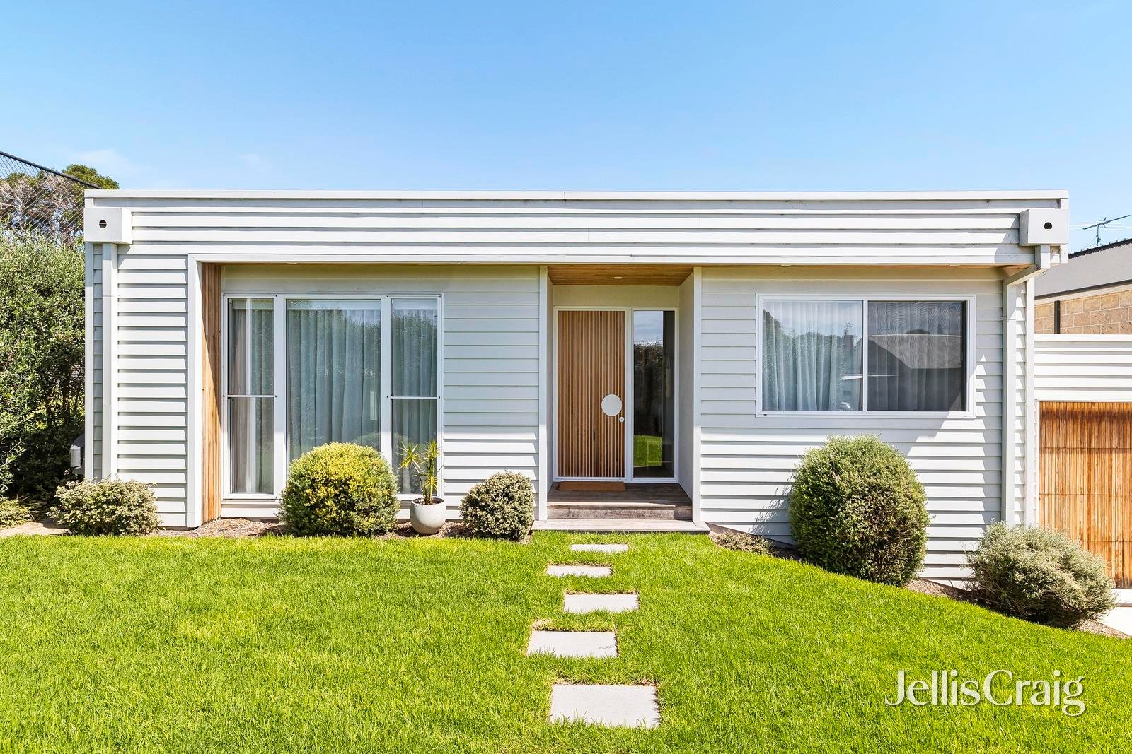 19 Hiskens Street, Sorrento image 2