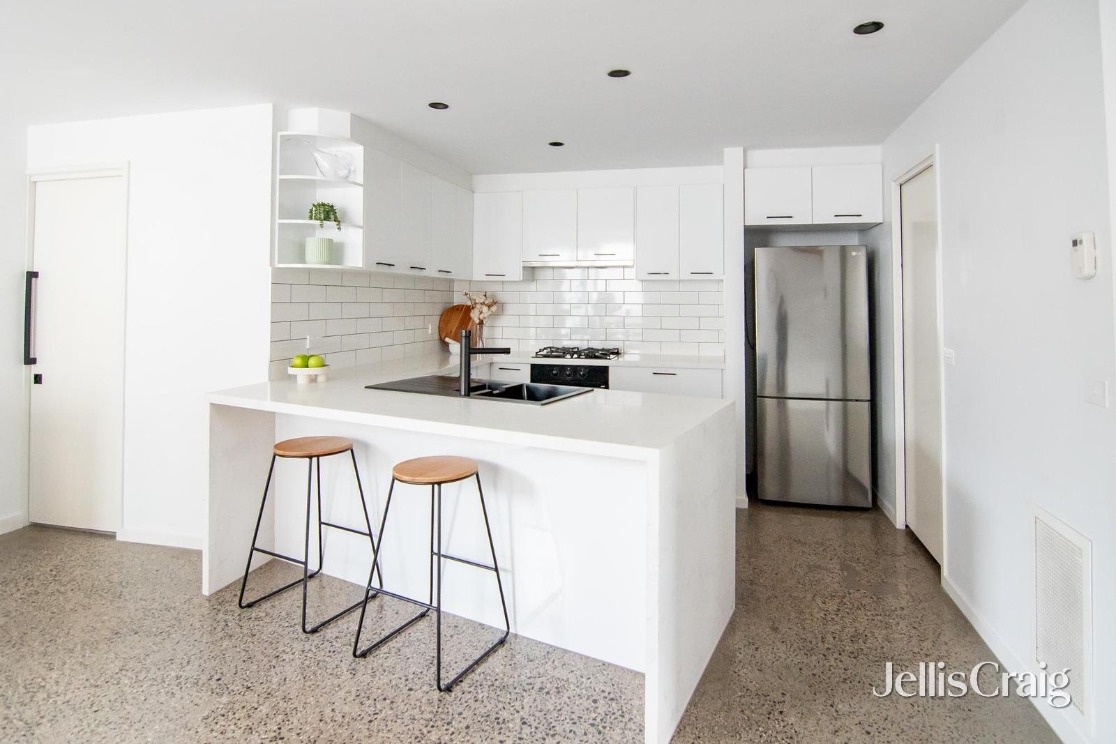 19 James Avenue, Kew image 2