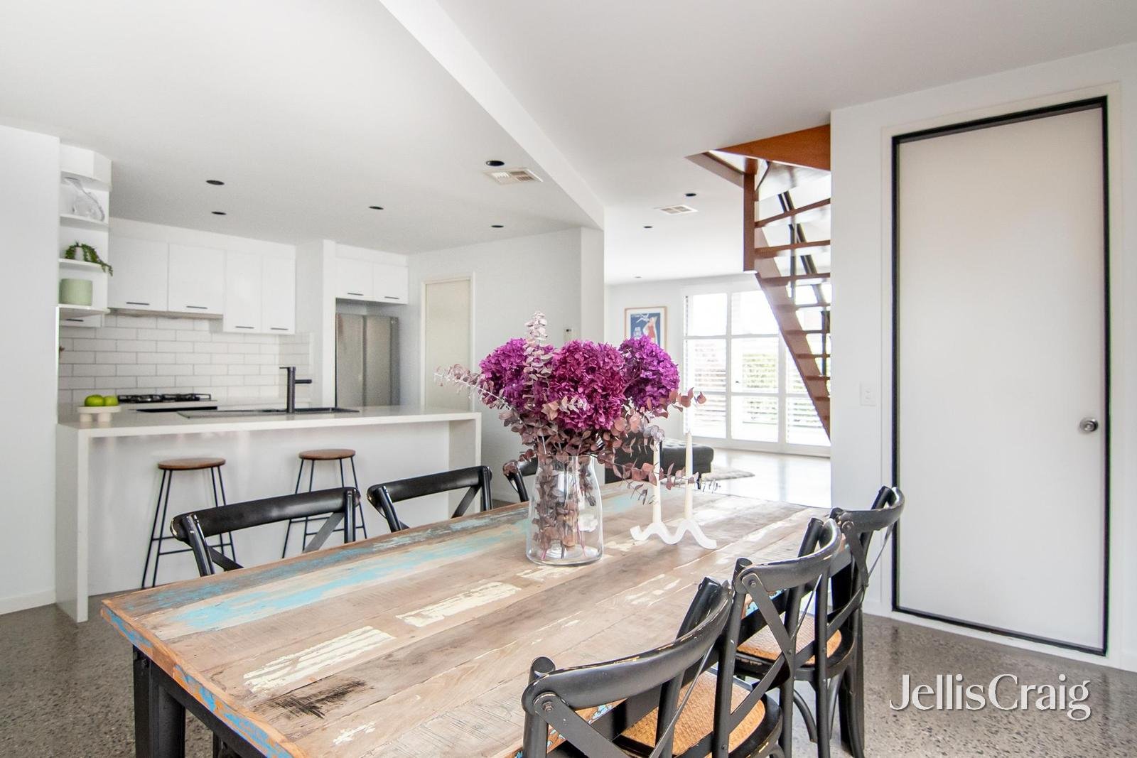 19 James Avenue, Kew image 5
