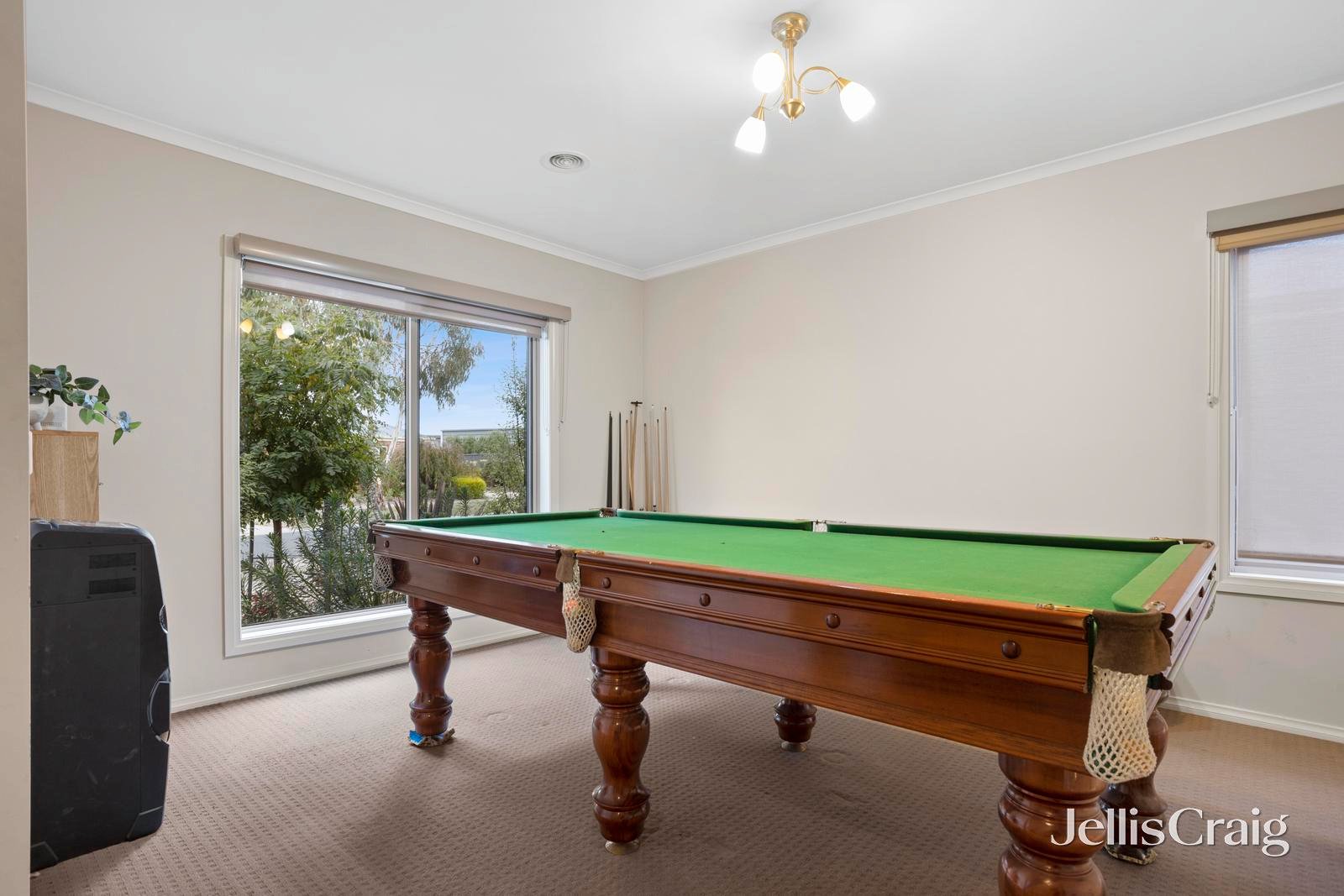19 Jessie Evelyn Crescent, Kyneton image 6