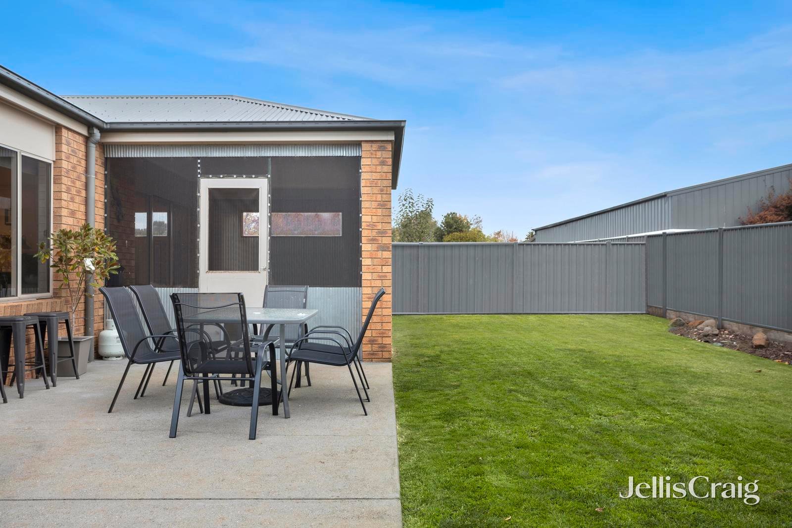 19 Jessie Evelyn Crescent, Kyneton image 10