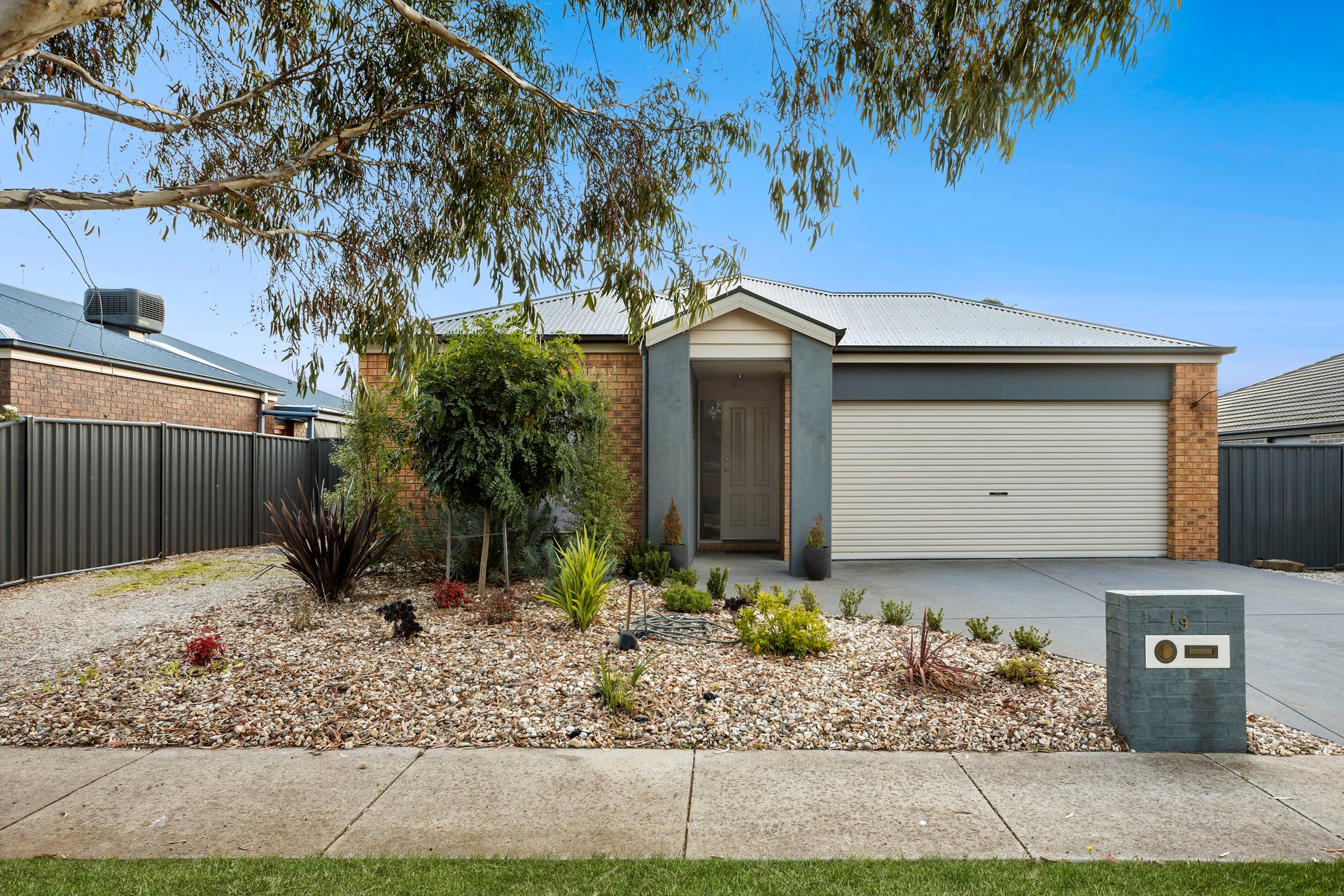 19 Jessie Evelyn Crescent, Kyneton image 1