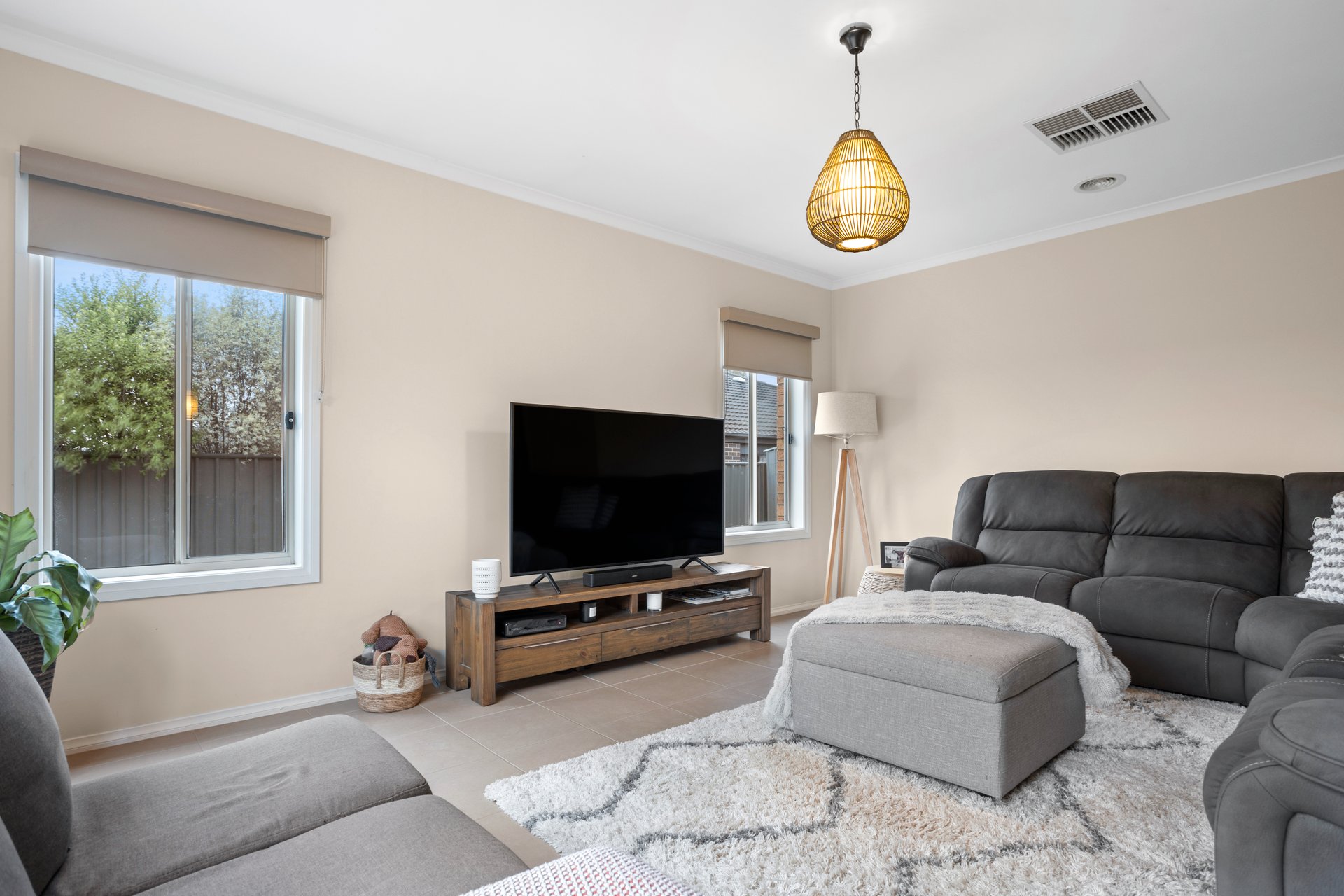 19 Jessie Evelyn Crescent, Kyneton image 8