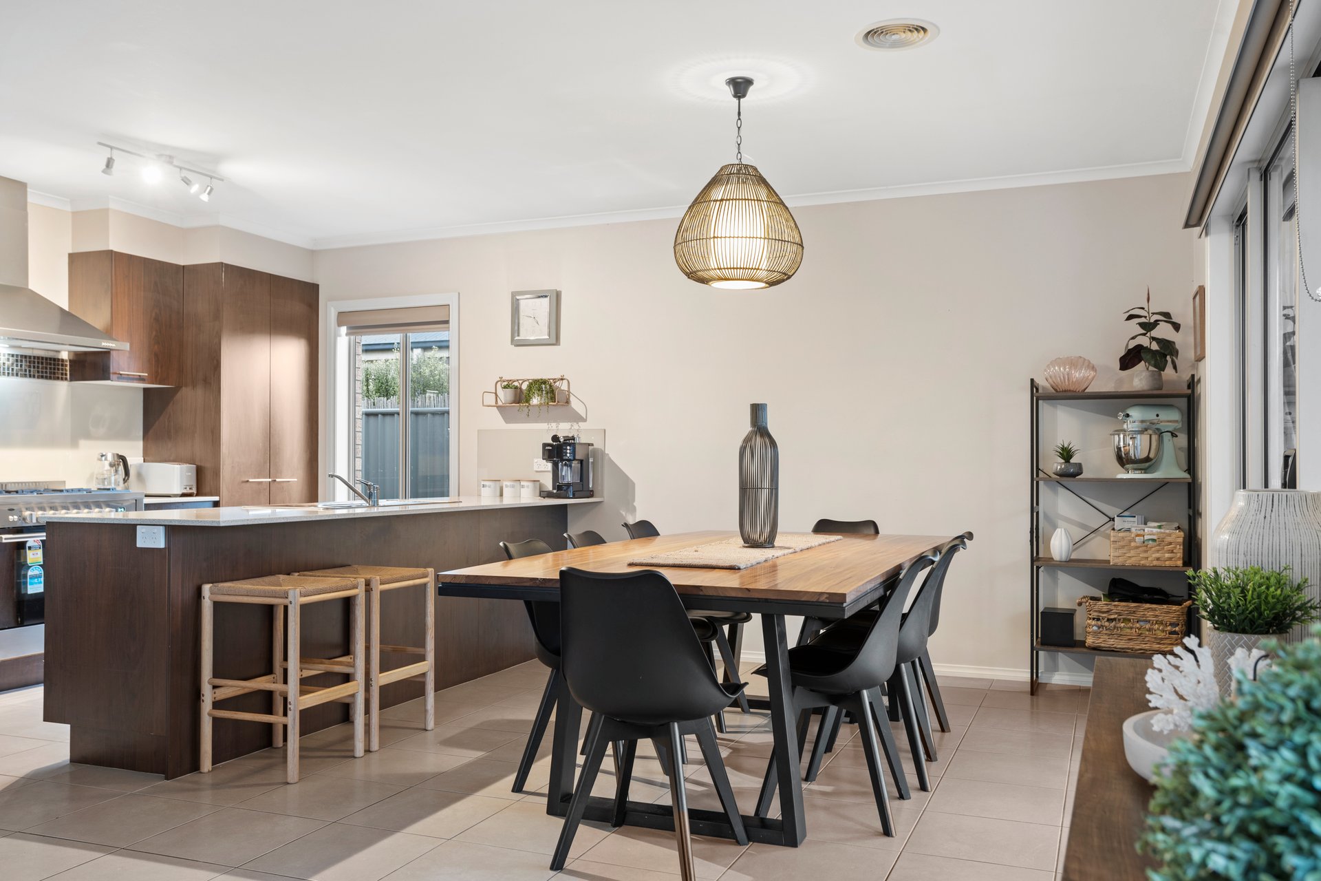 19 Jessie Evelyn Crescent, Kyneton image 6