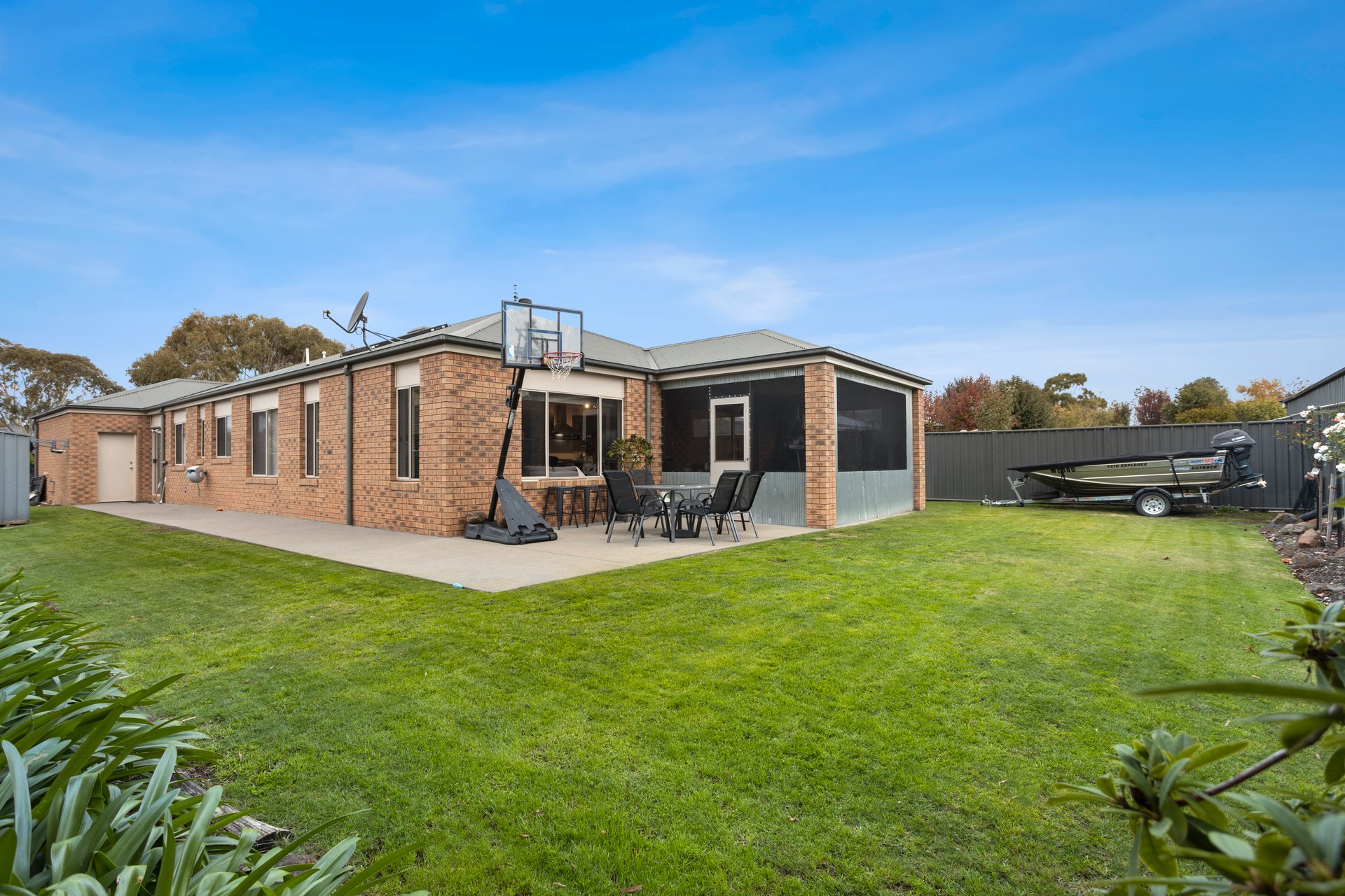 19 Jessie Evelyn Crescent, Kyneton image 15