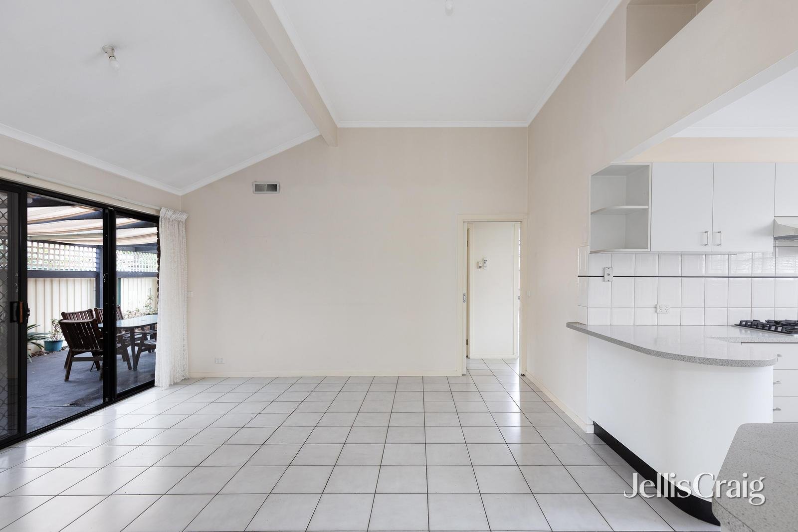 19 John Ryan Drive, South&nbsp;Morang image 6