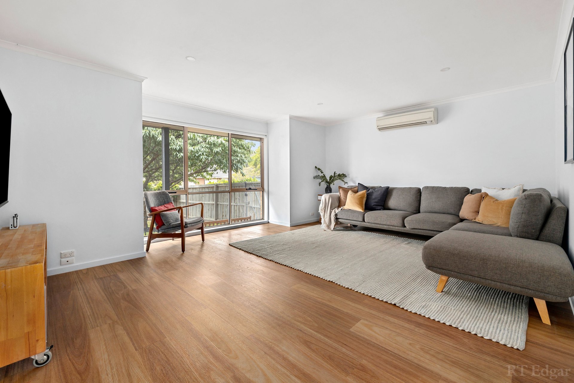 Property Gallery Thumbnail 3