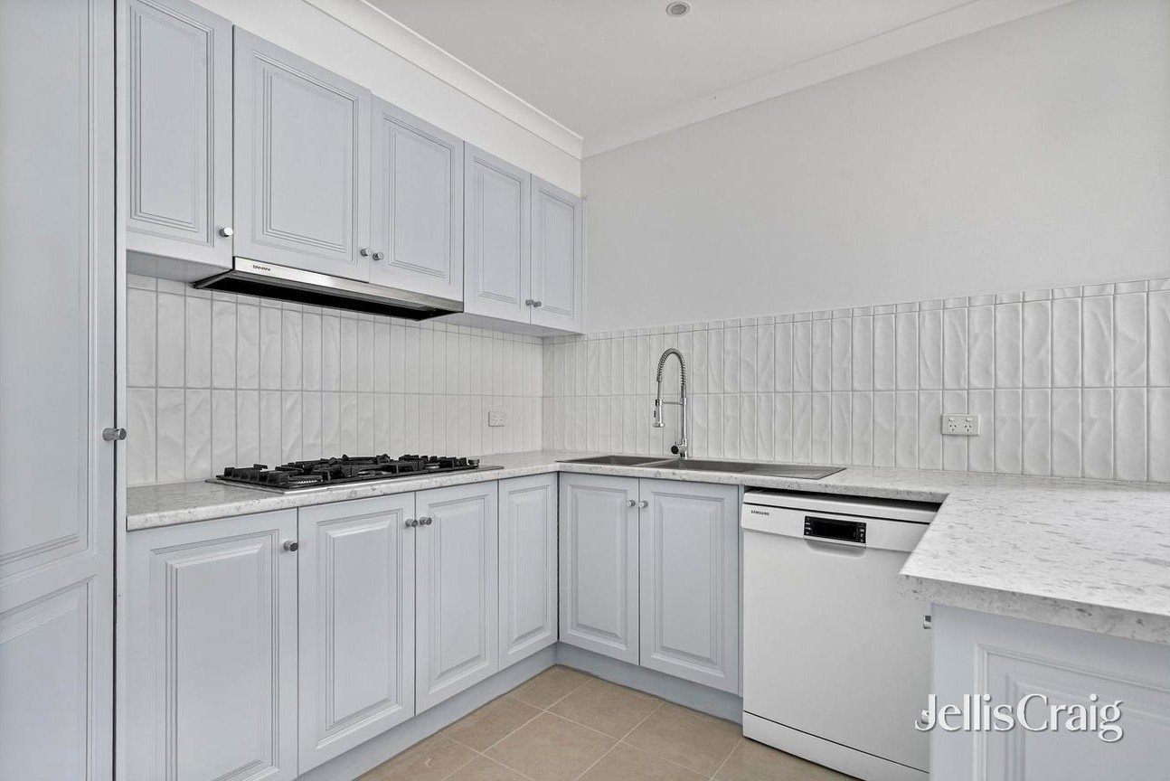 19 Jubilee Street, Newport image 5