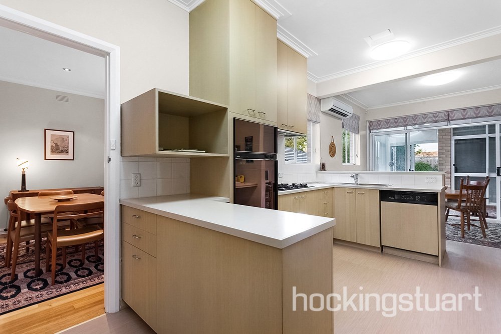 19 Kawarren Street, Balwyn North image 5
