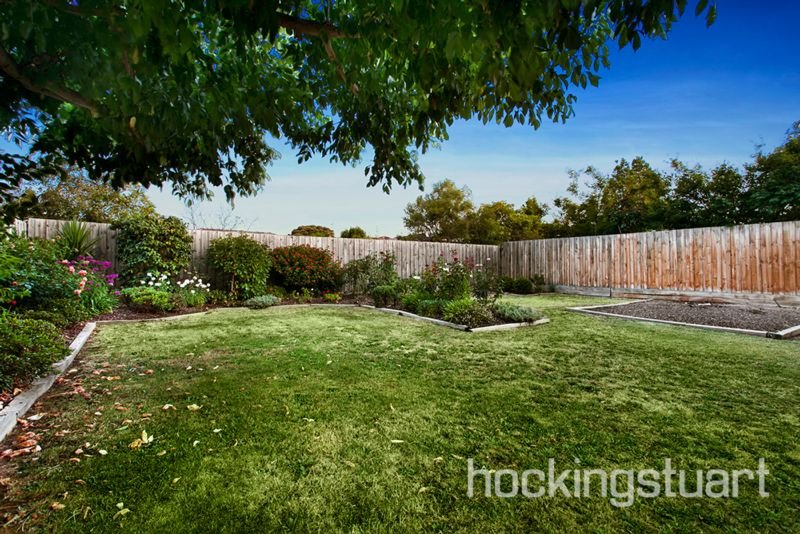 19 Kawarren Street, Balwyn North image 10