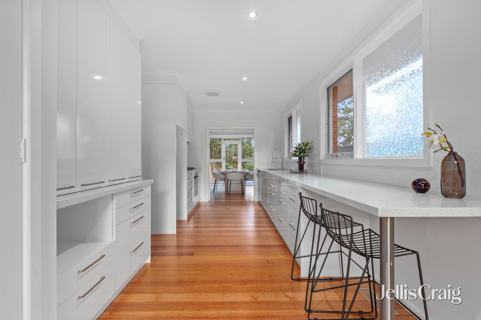 19 Kay Street, Mount Waverley image 4