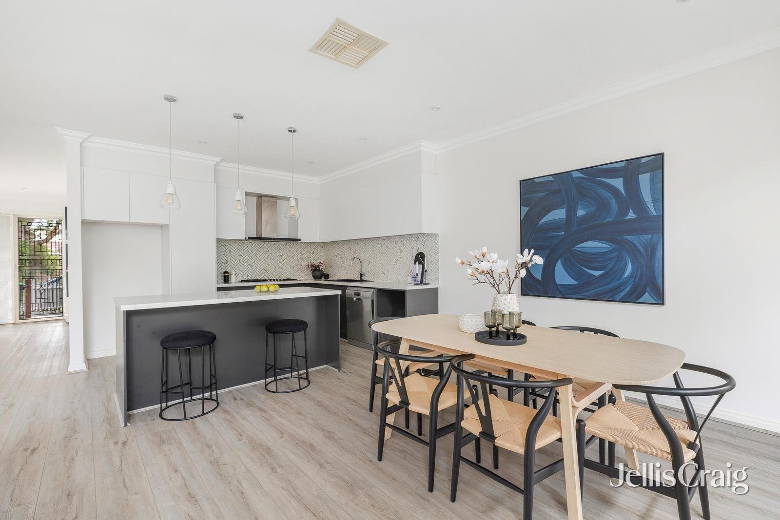 19 Kingham Street, Newport image 3