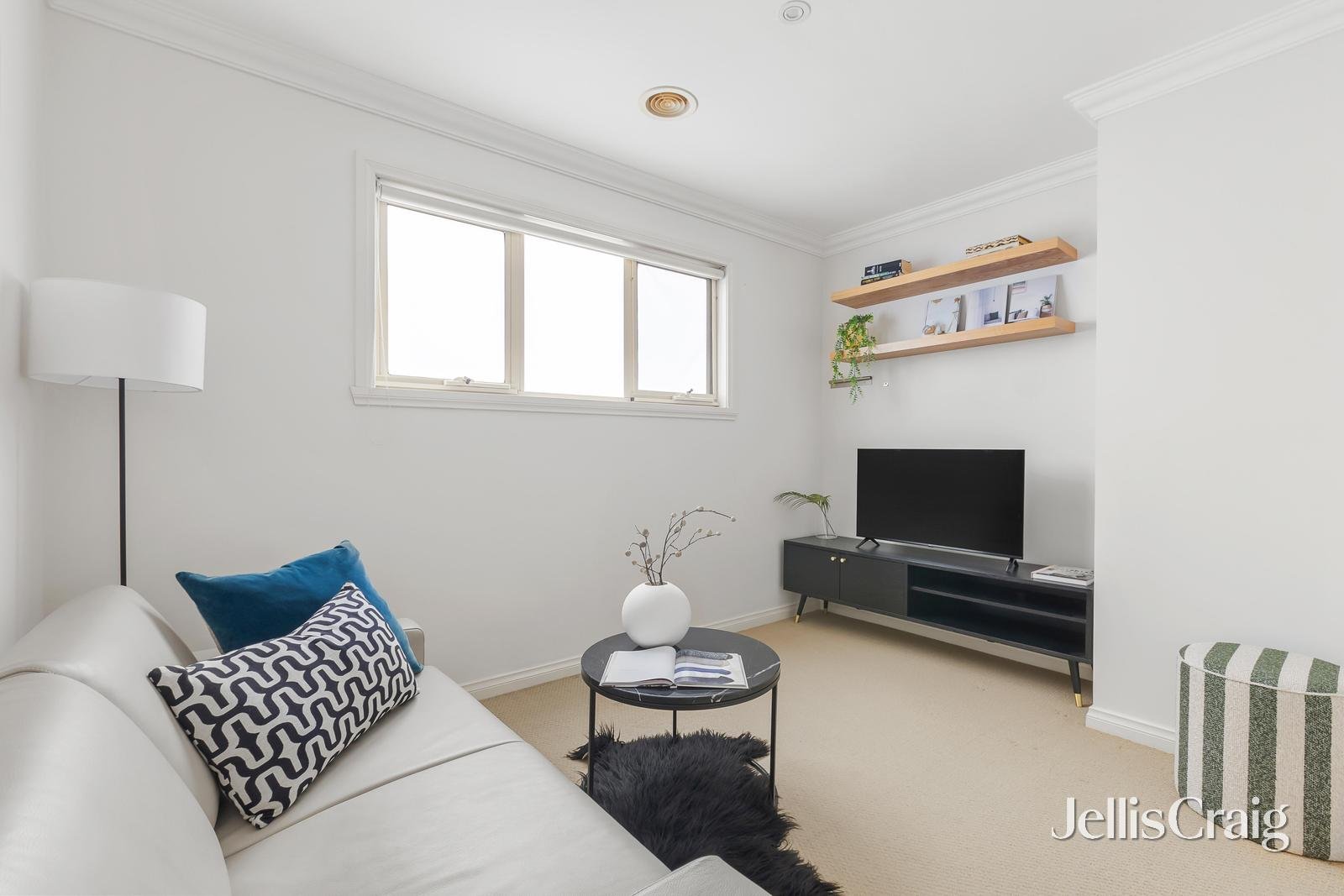 19 Kingham Street, Newport image 9