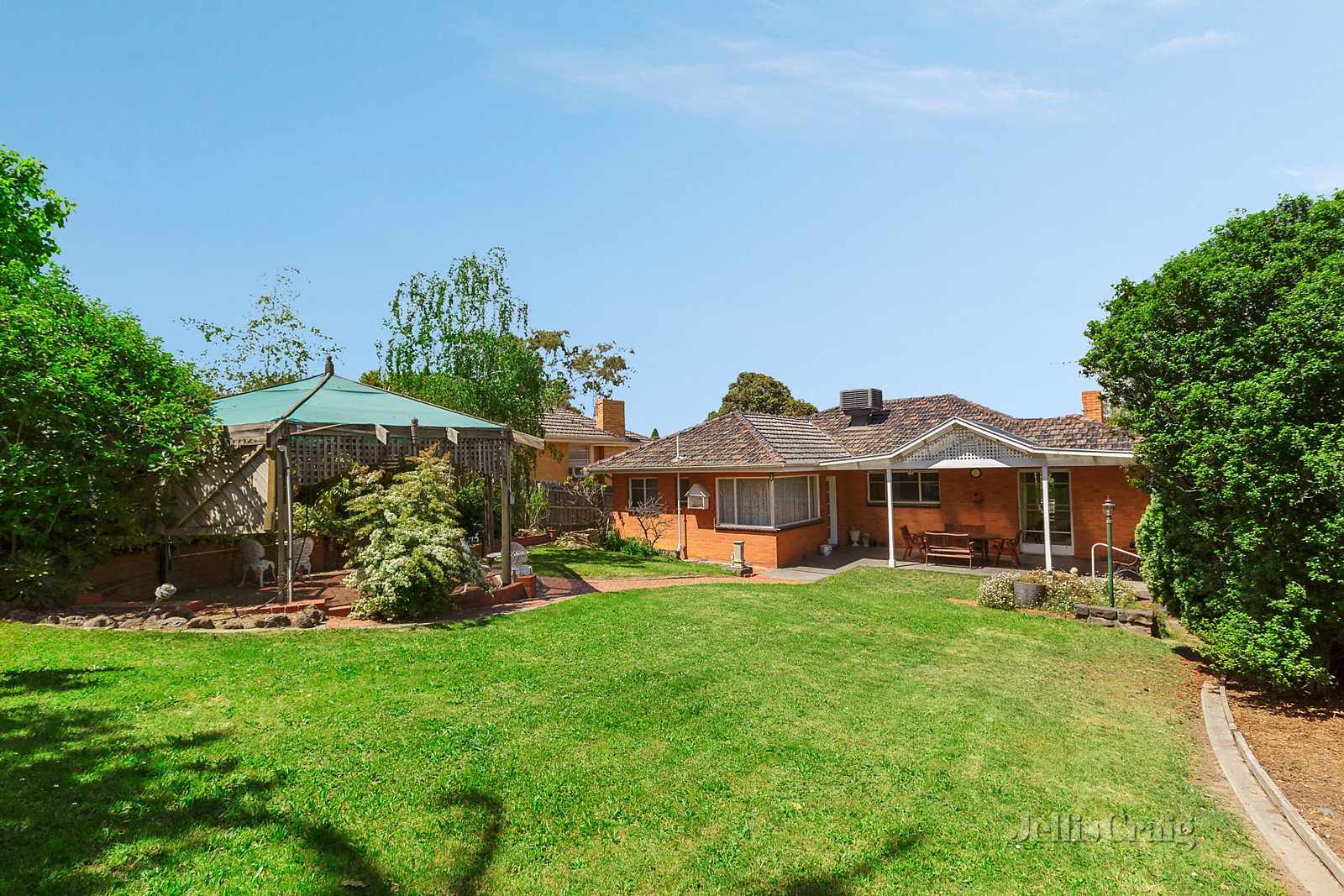 19 Koolkuna Avenue, Doncaster image 5