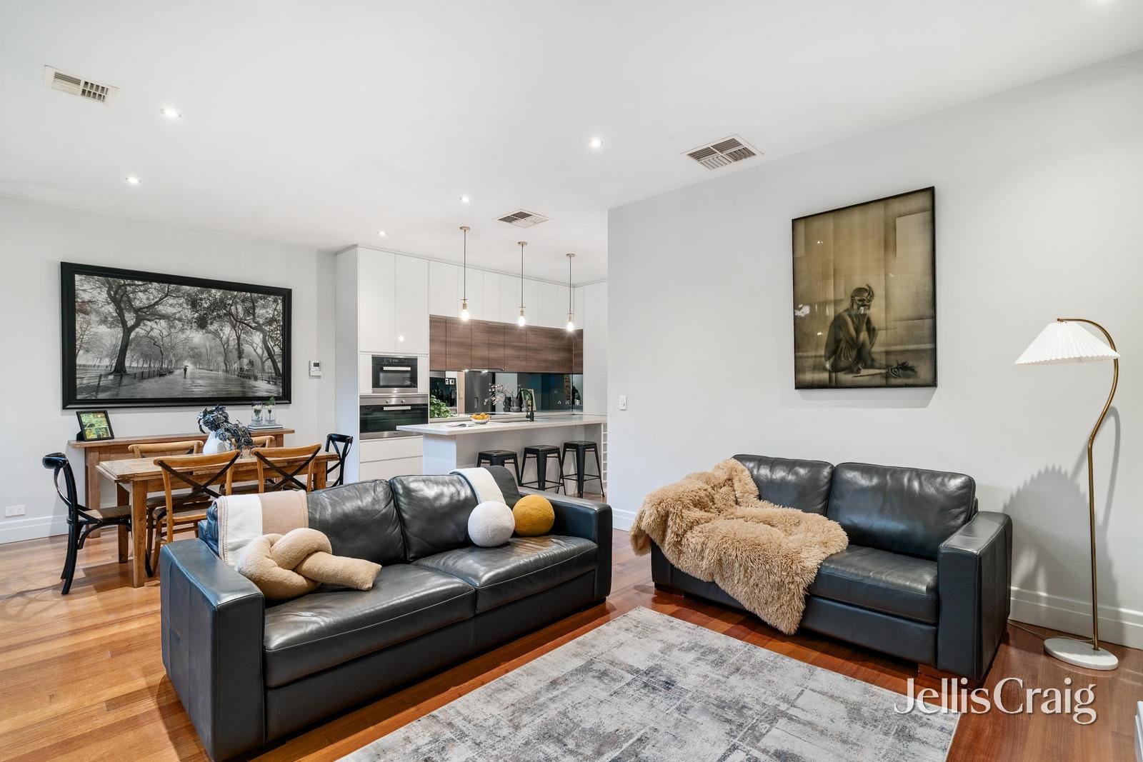 19 Lambeth Place, St Kilda image 3