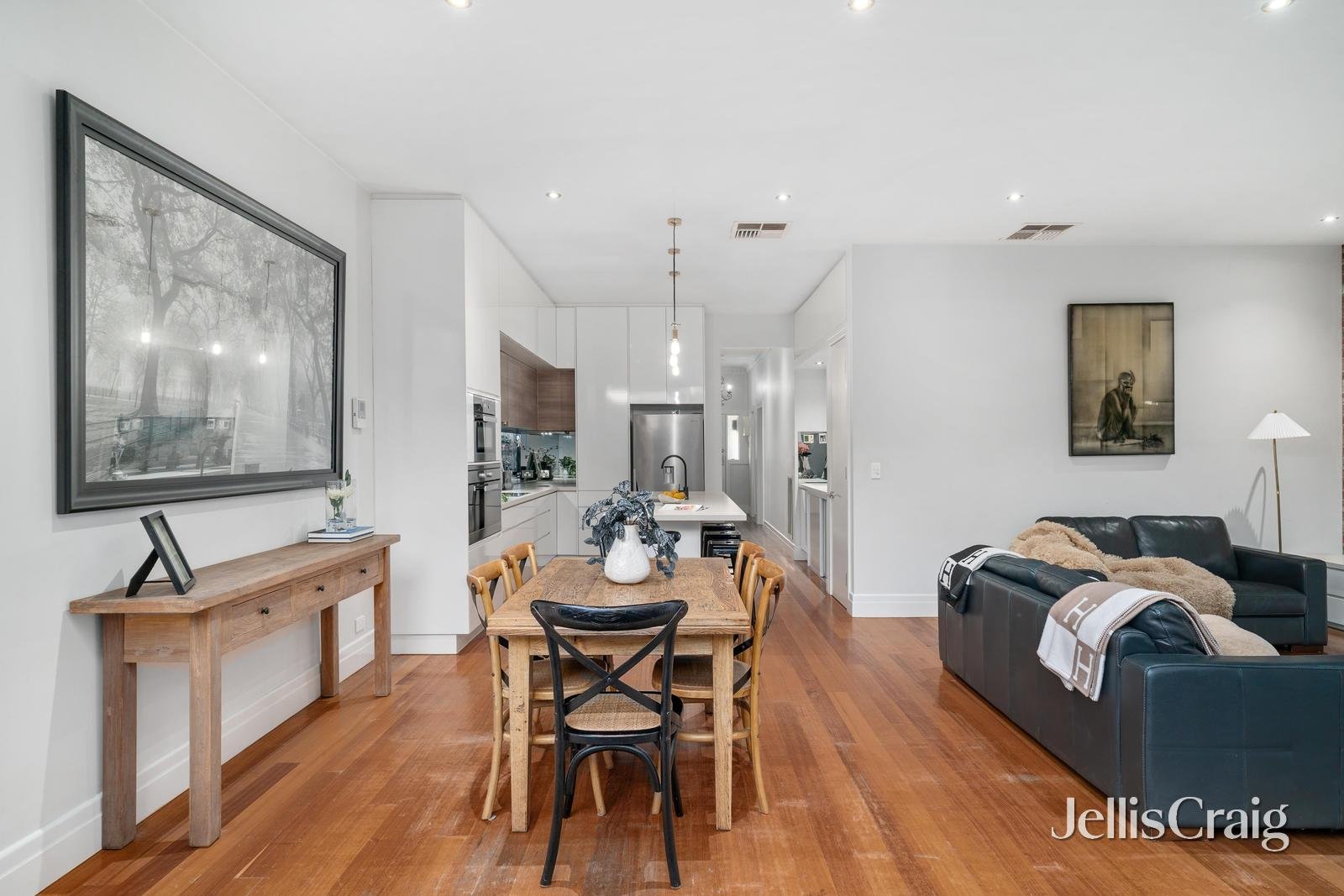 19 Lambeth Place, St Kilda image 4