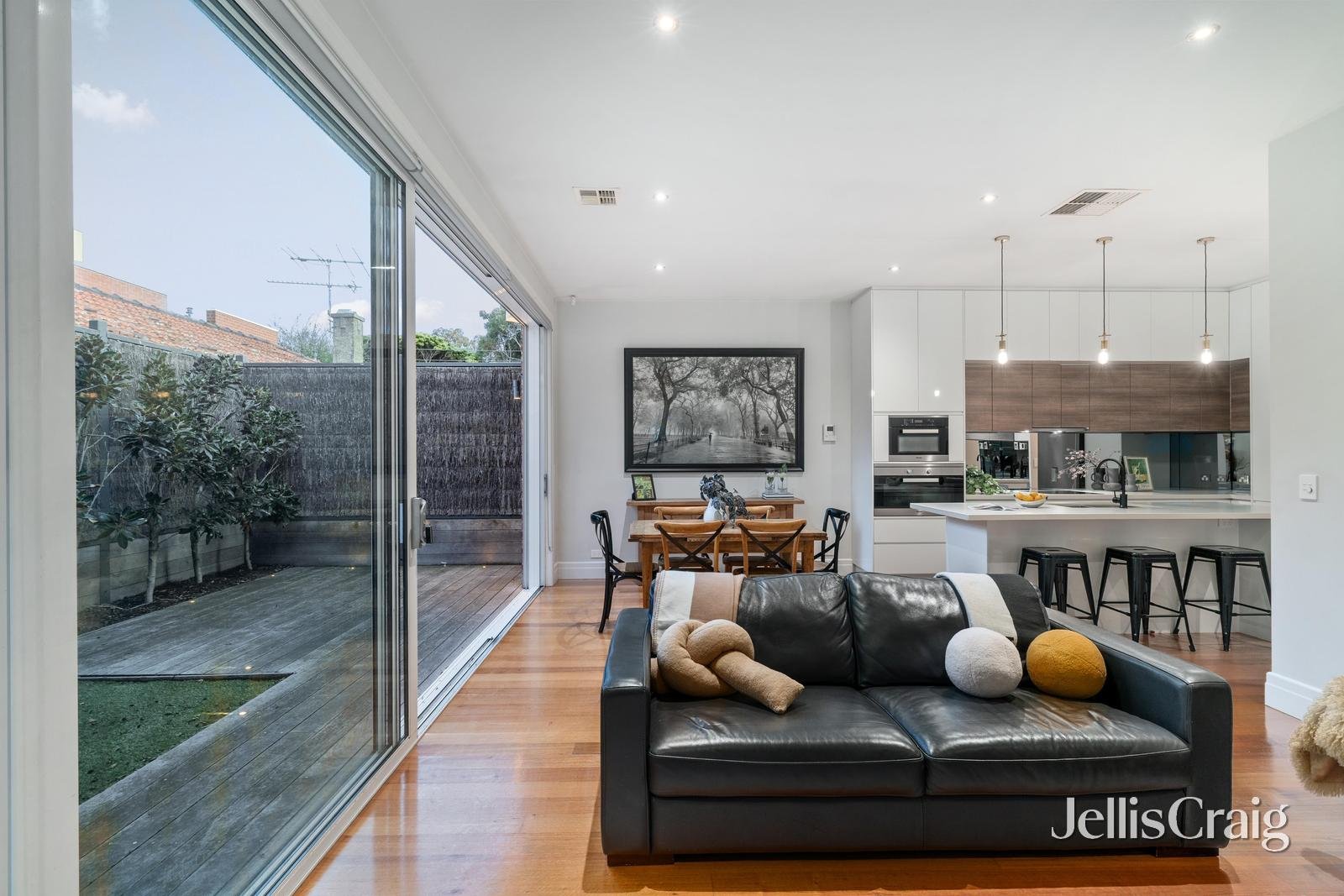19 Lambeth Place, St Kilda image 10
