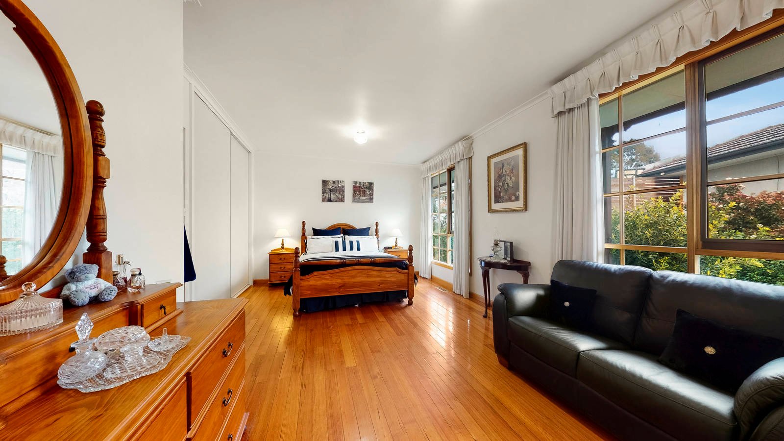 Property Gallery Thumbnail 6
