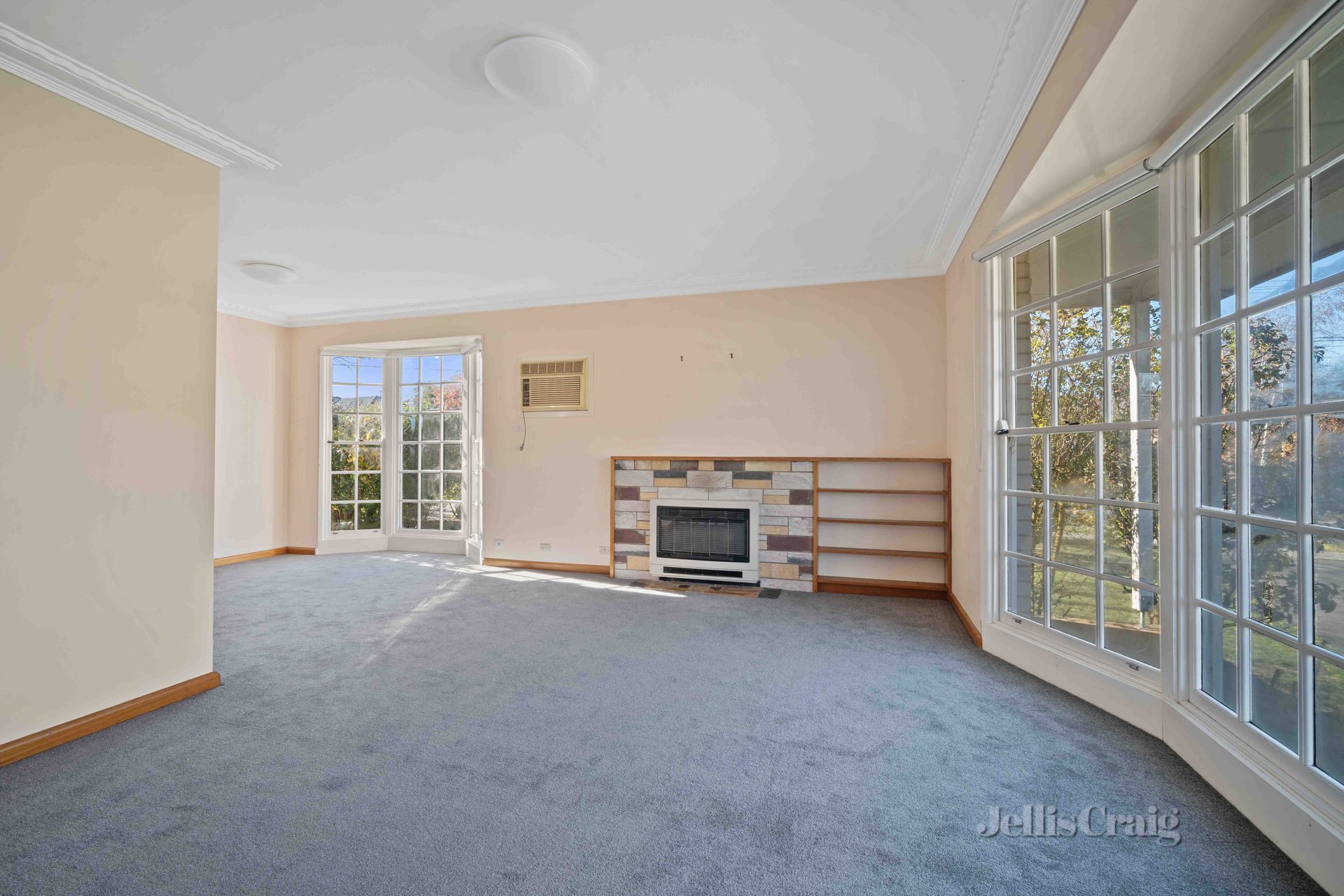 19 Lavinia Drive, Ballarat North image 4