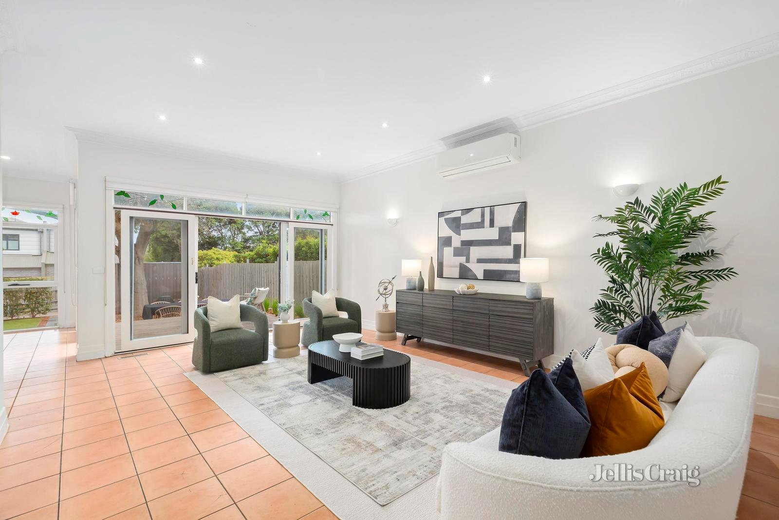 19 Lawry Street, Northcote image 4
