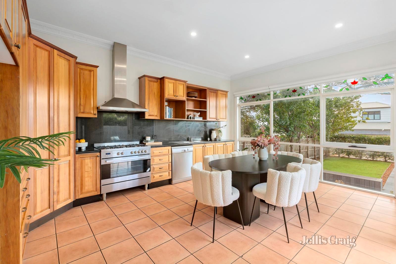 19 Lawry Street, Northcote image 6