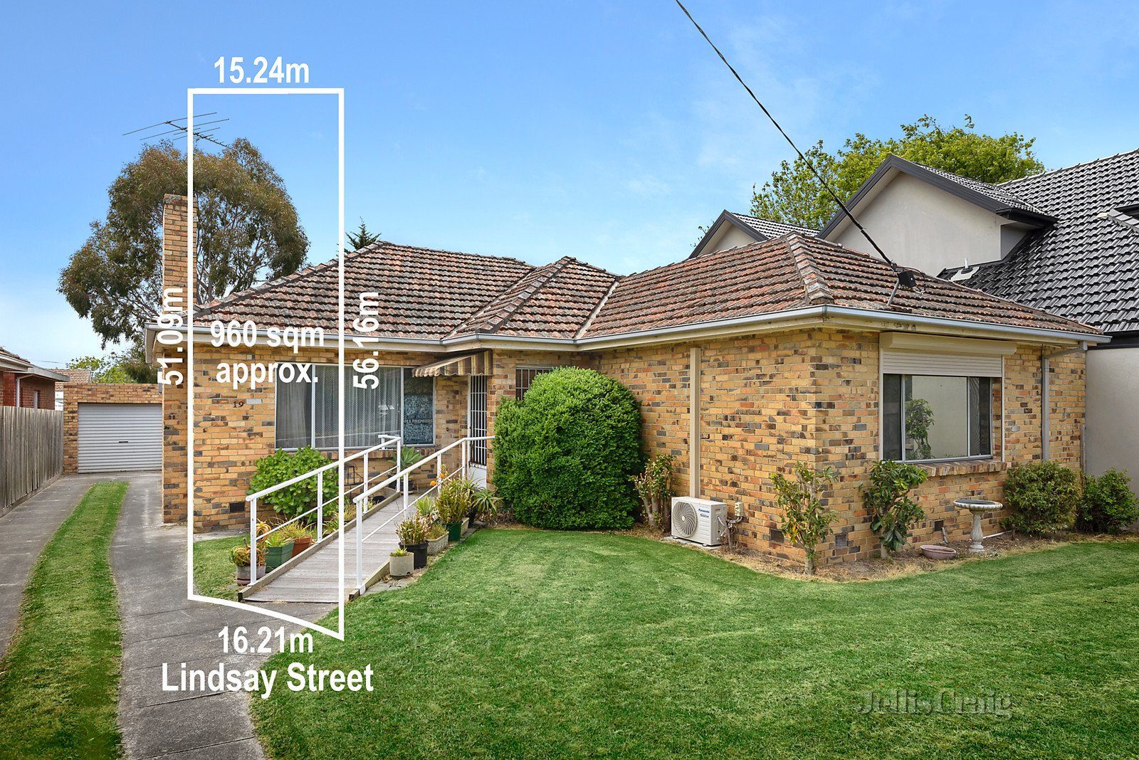 19 Lindsay Street, Mckinnon image 1