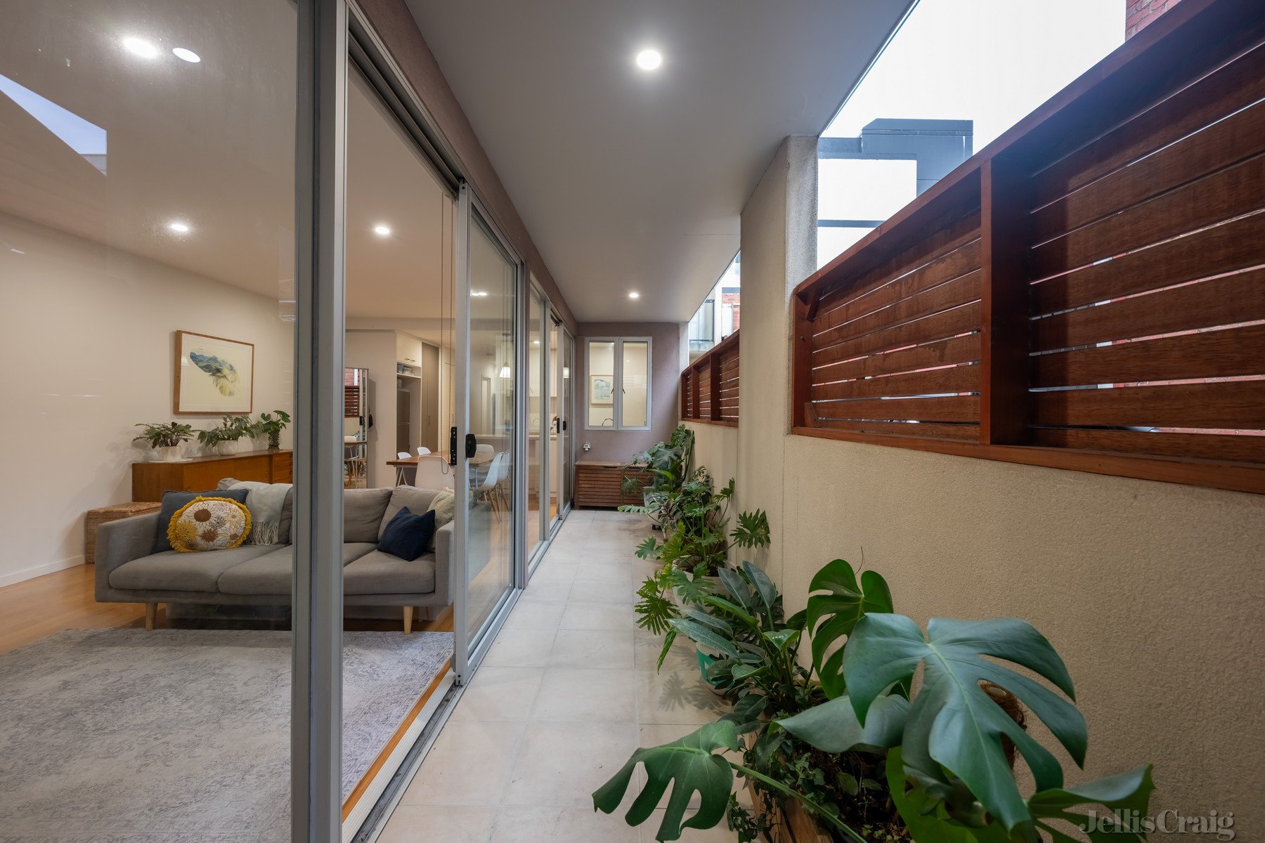 1/9 Loughmore Lane, North Melbourne image 8
