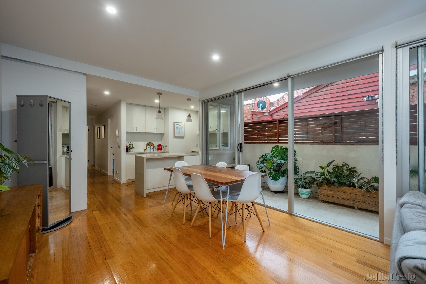 1/9 Loughmore Lane, North Melbourne image 3