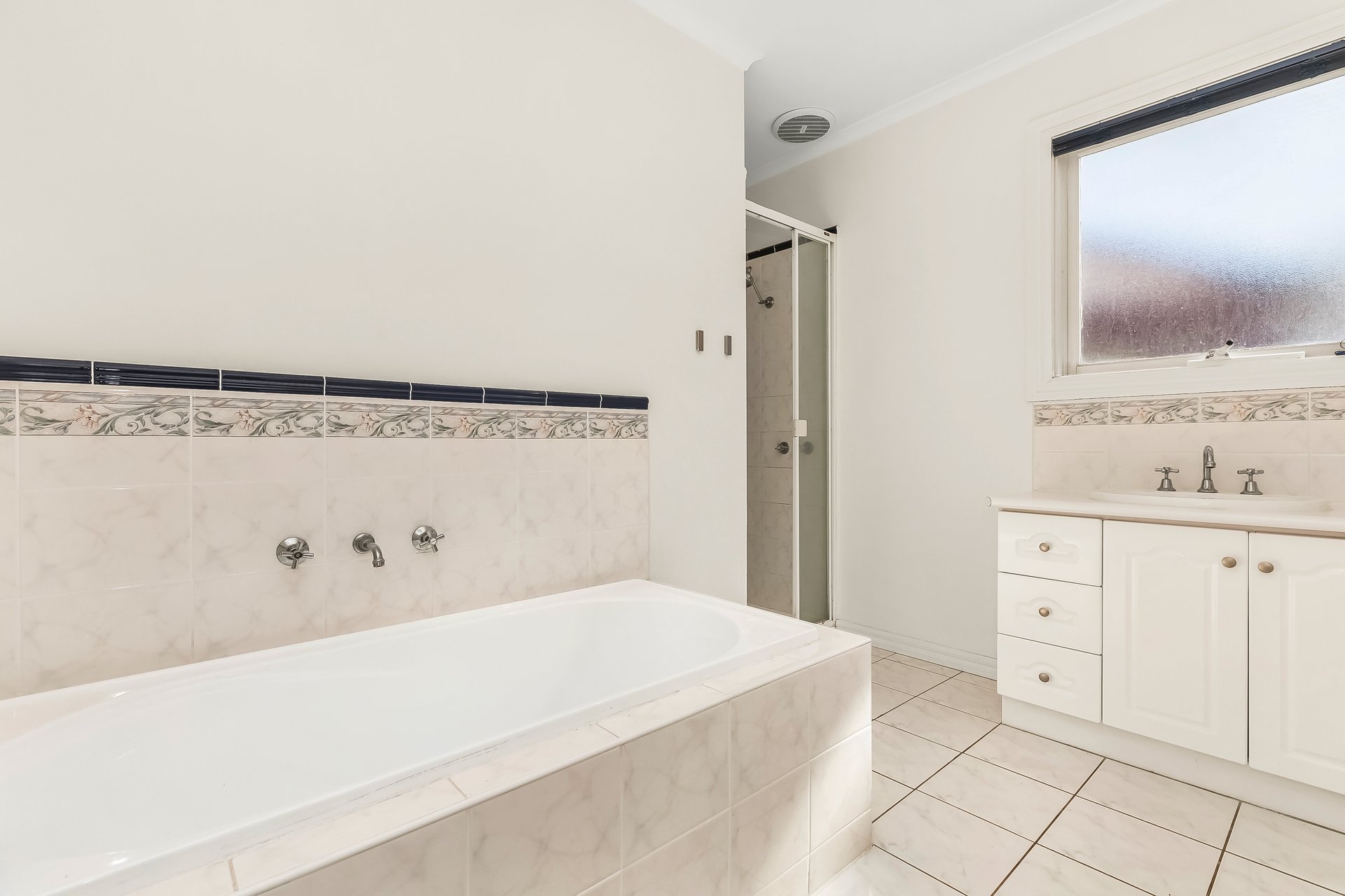 Property Gallery Thumbnail 7