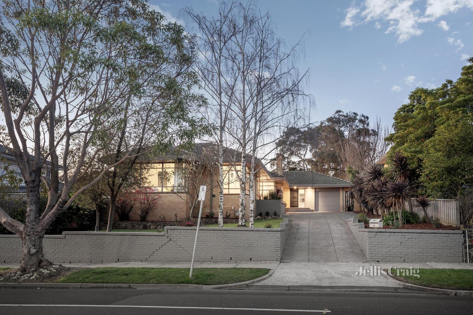 19 Madeline Street, Glen Iris image 3