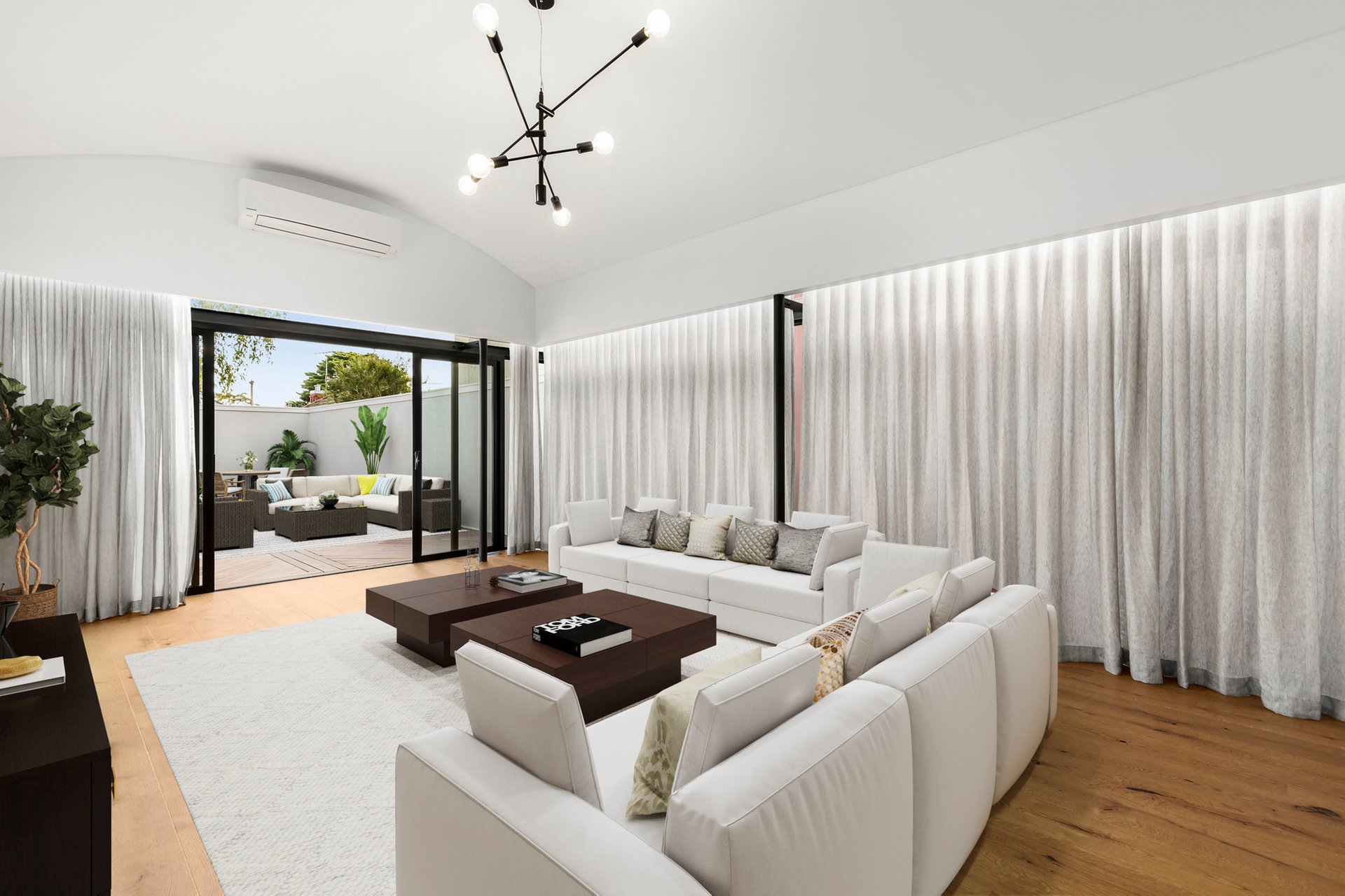 Property Gallery - Main Image