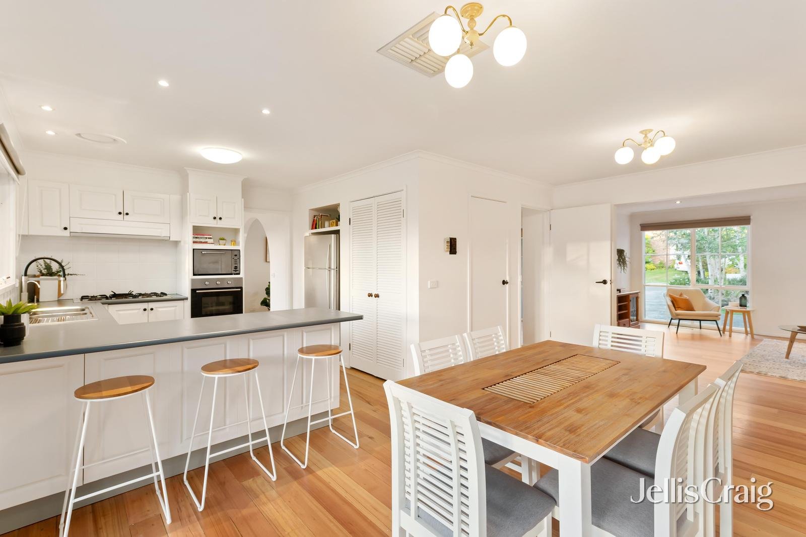 19 McMahon Court, Ringwood North image 9