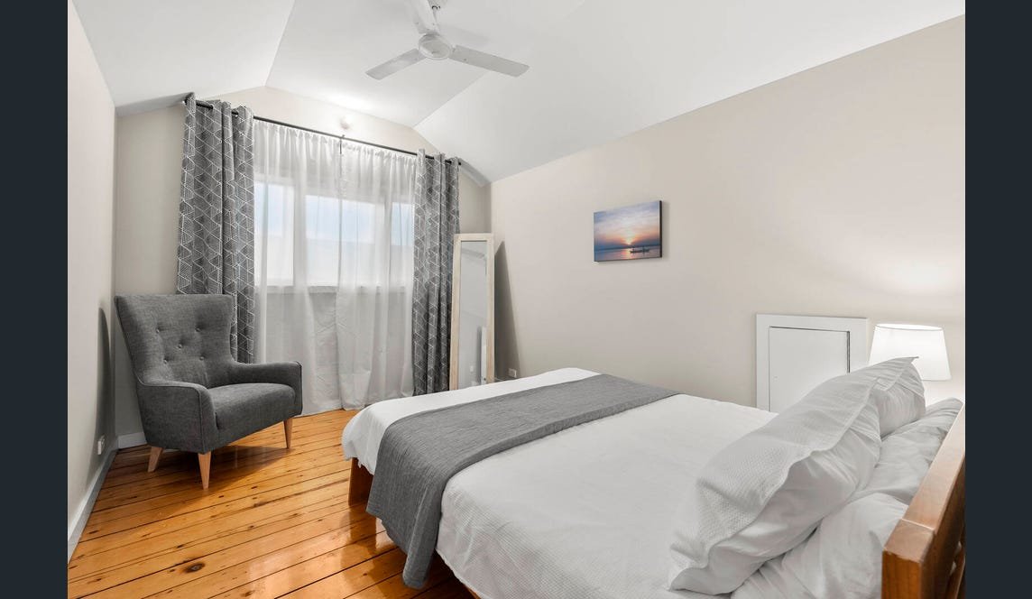 Property Gallery Thumbnail 11
