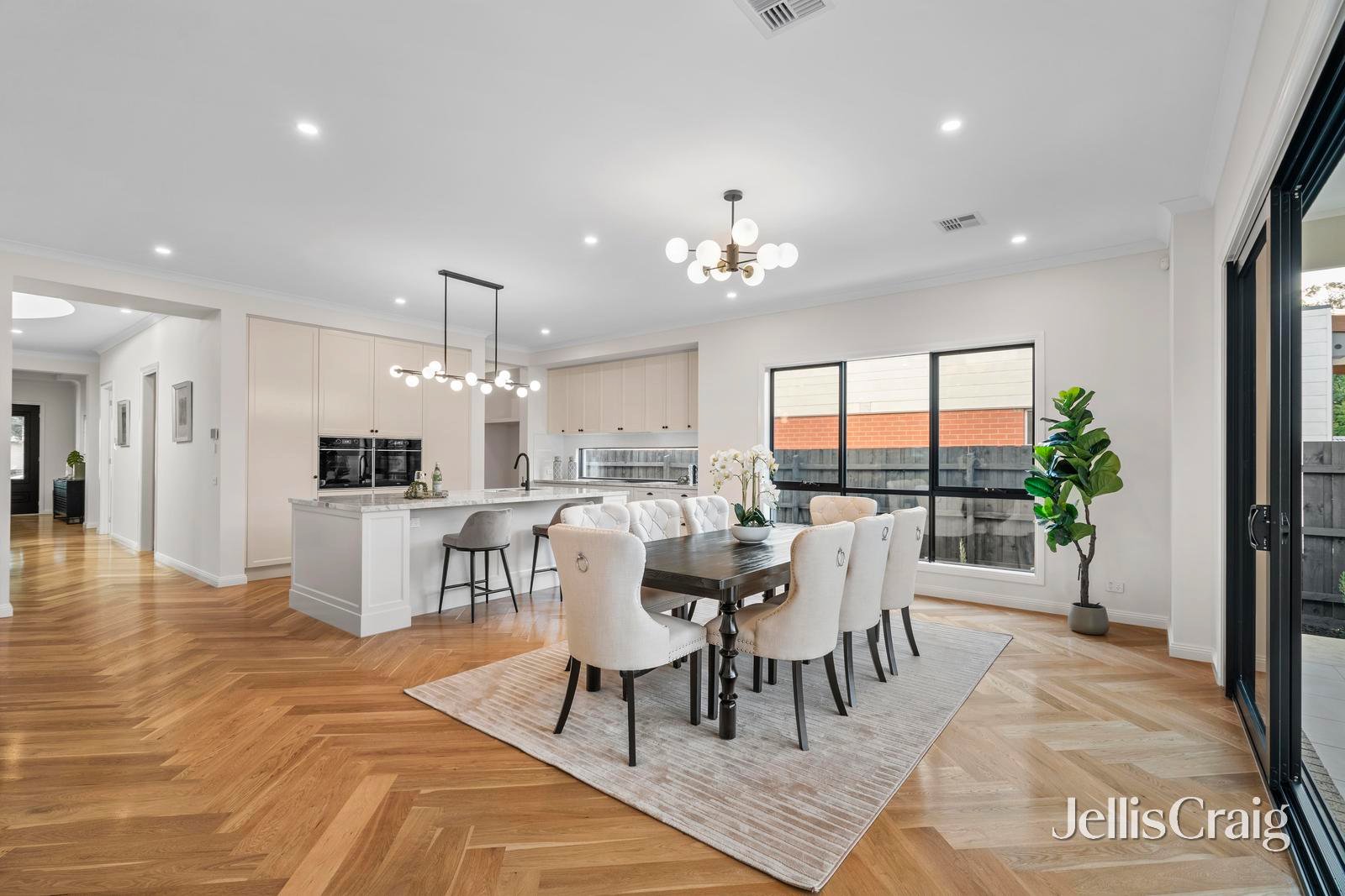 19 Merrick Crescent, Glen Waverley image 4
