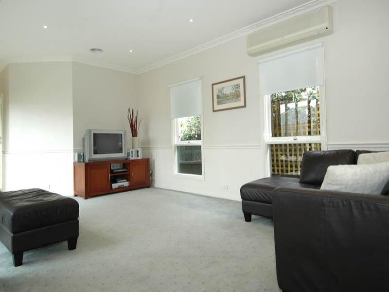 19 Mervyn Street, Newtown image 7
