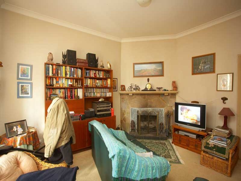 19 Mount View Street, Croydon image 2