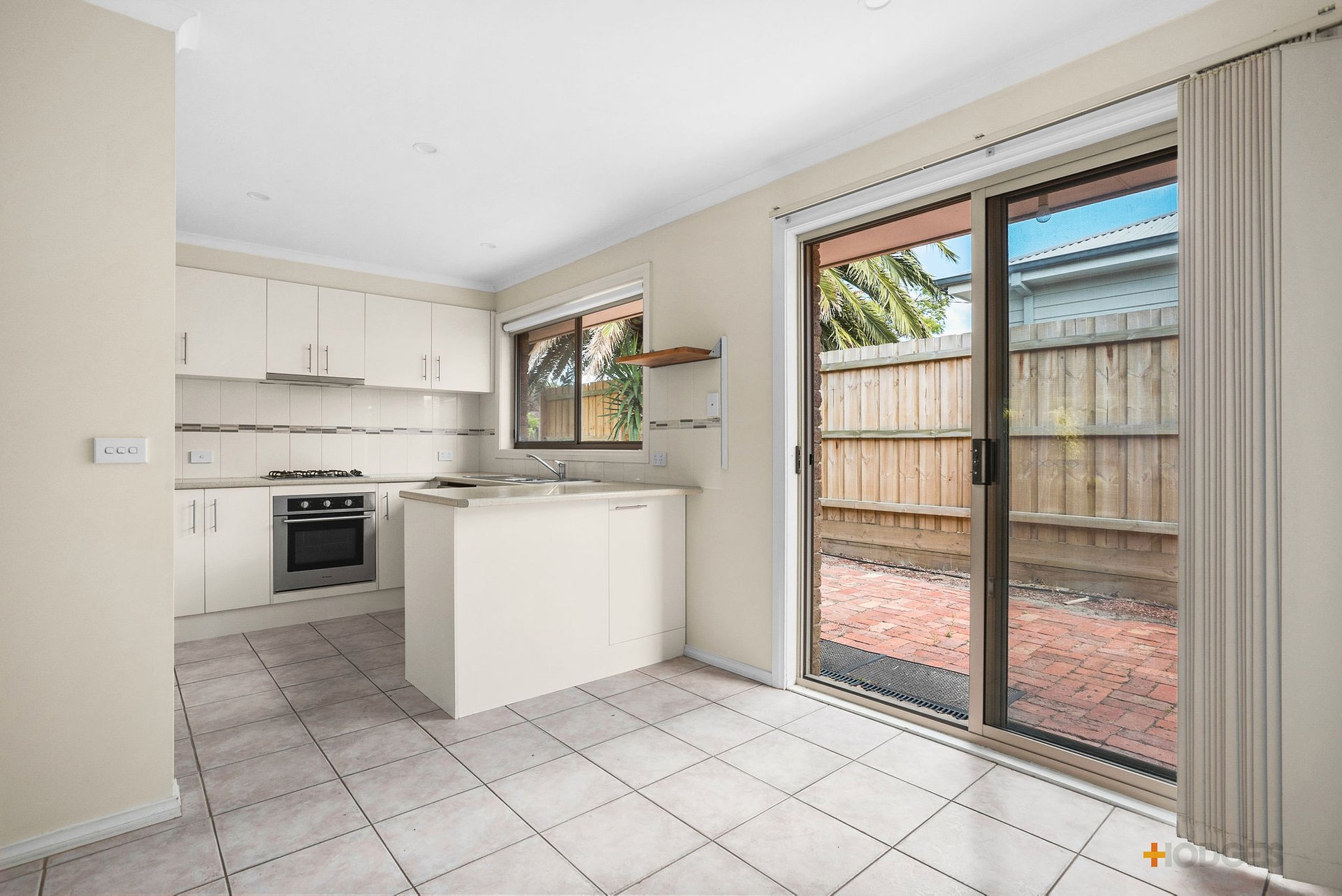 1 / 9 Munro Avenue Edithvale