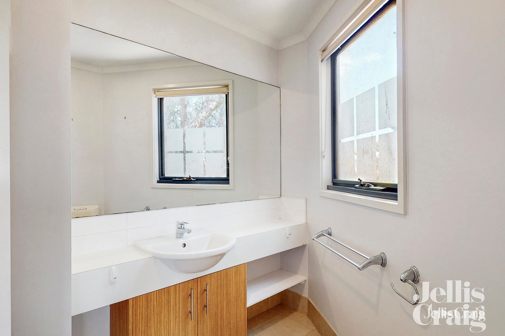 19 Neale Street, Kensington image 4