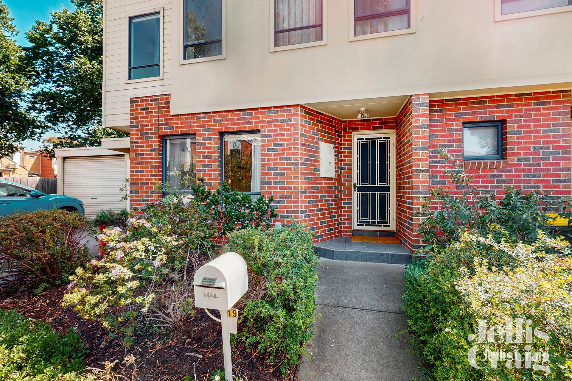 19 Neale Street, Kensington image 16