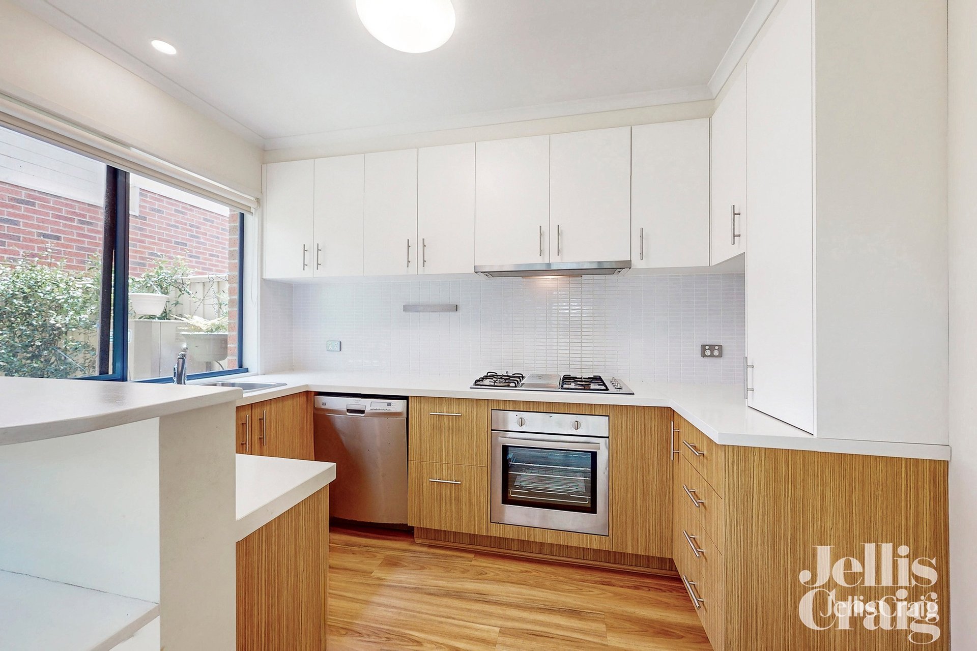 19 Neale Street, Kensington image 2