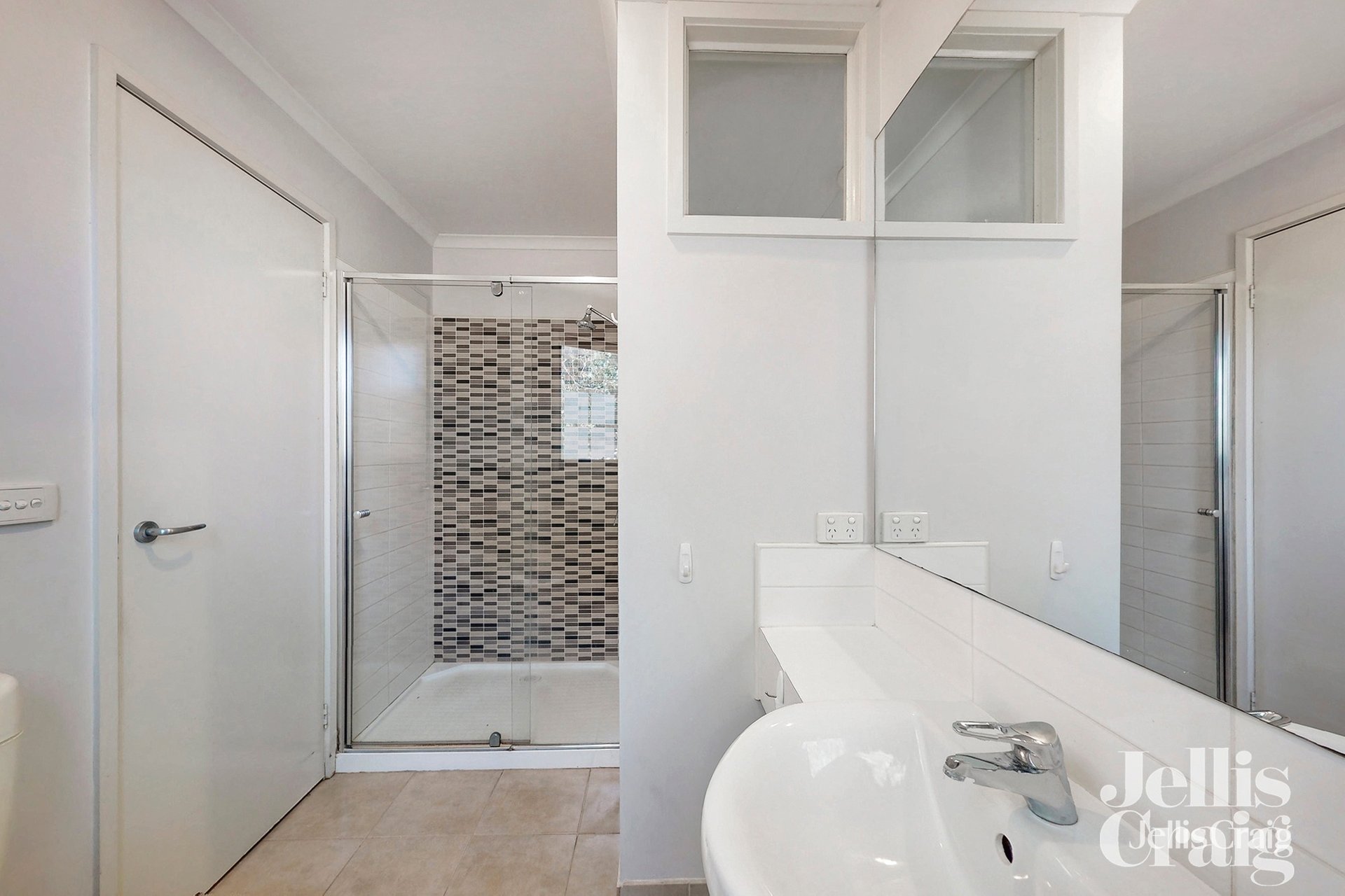 19 Neale Street, Kensington image 13