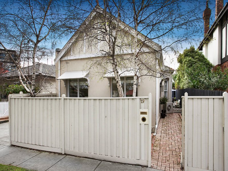19 Nepean Highway, Elsternwick image 1
