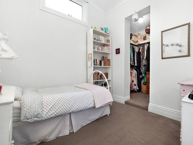 19 Nepean Highway, Elsternwick image 6