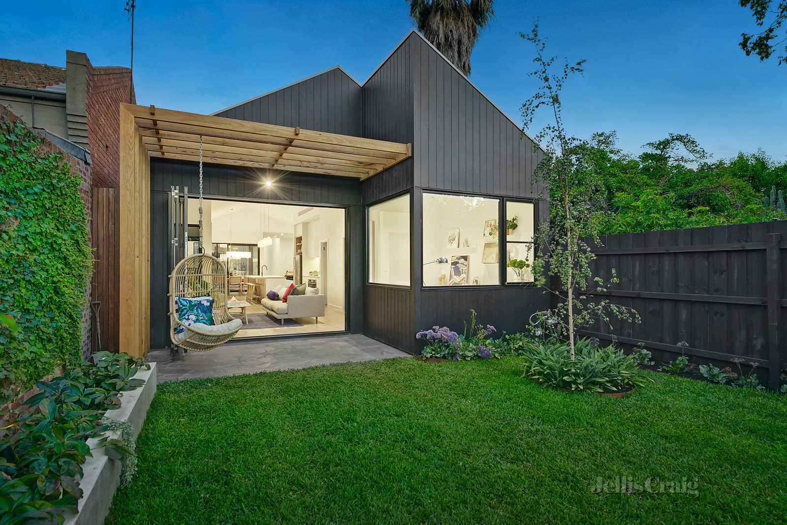 19 Newry Street, Prahran image 2