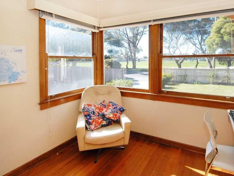 19 Norwood Street, Herne Hill image 4