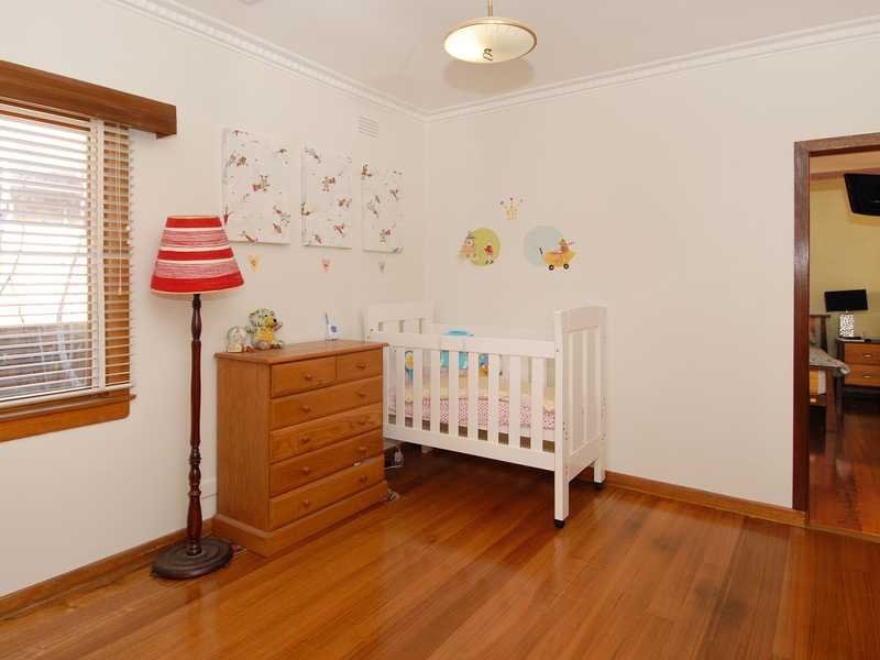 19 Norwood Street, Herne Hill image 6