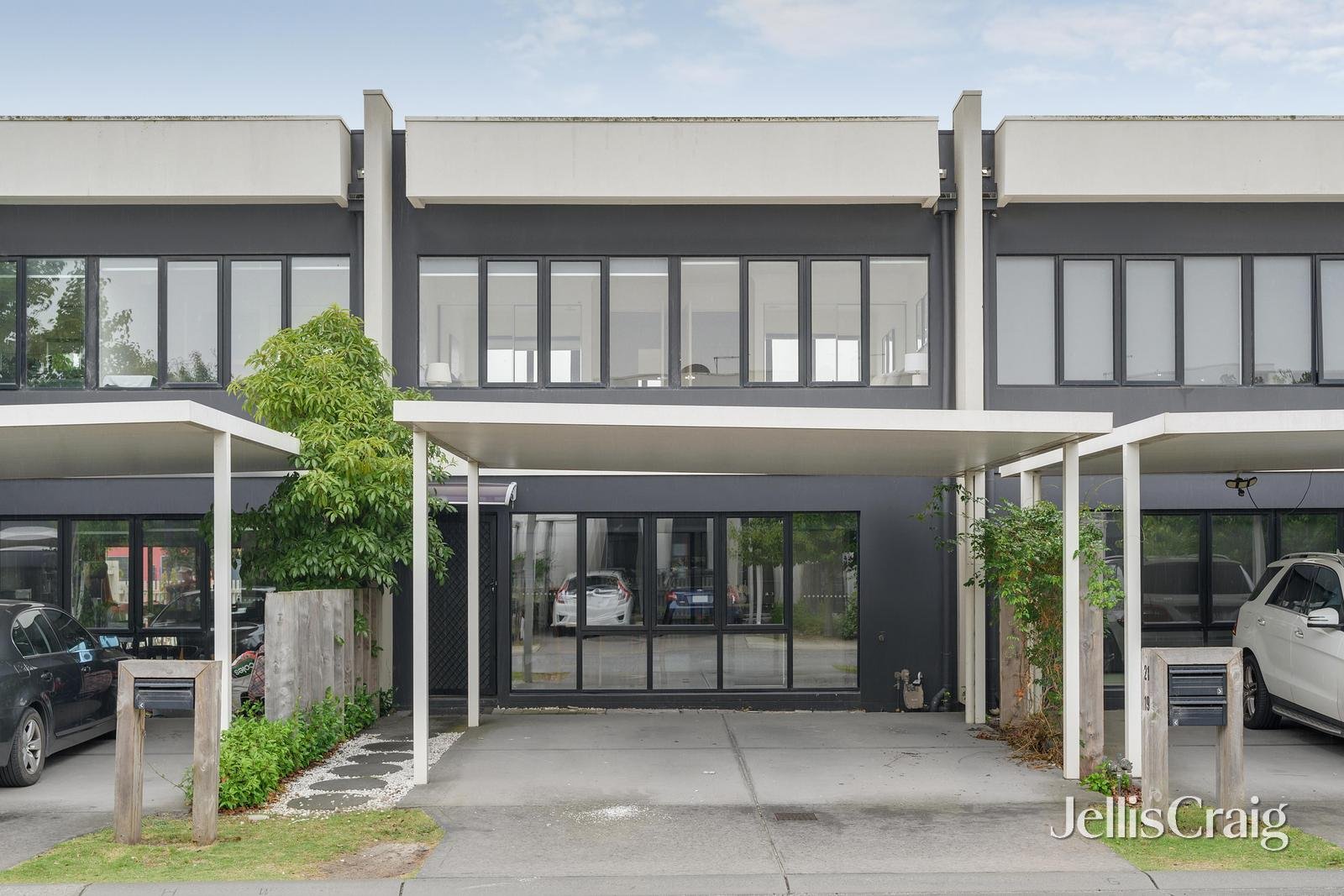 19 Orana Way, Springvale image 6