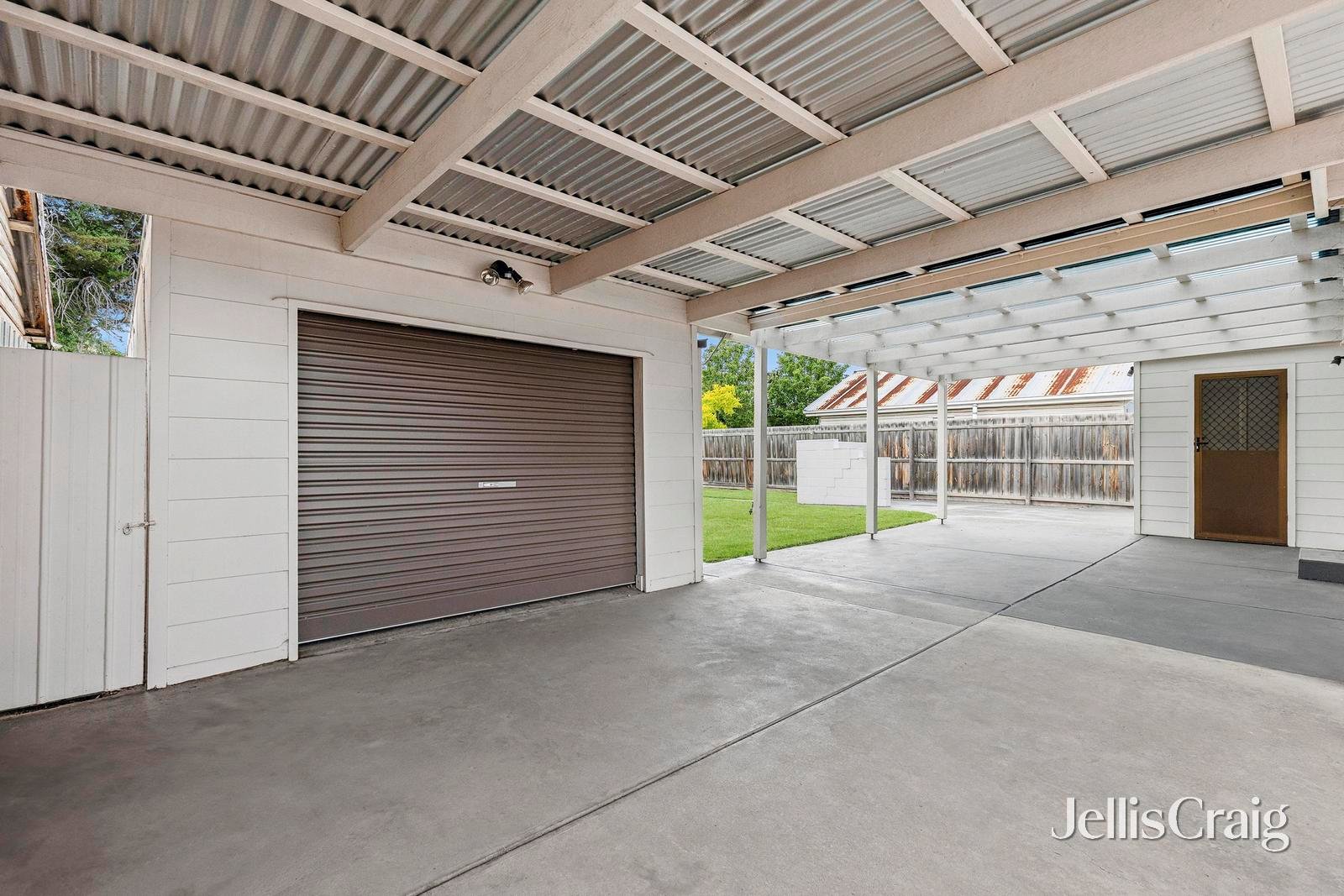 19 Park Street, Belmont image 5