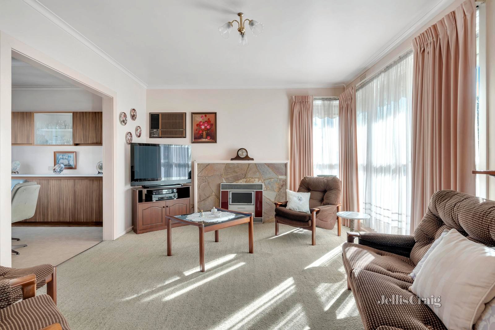19 Parkstone Avenue, Pascoe Vale South image 2